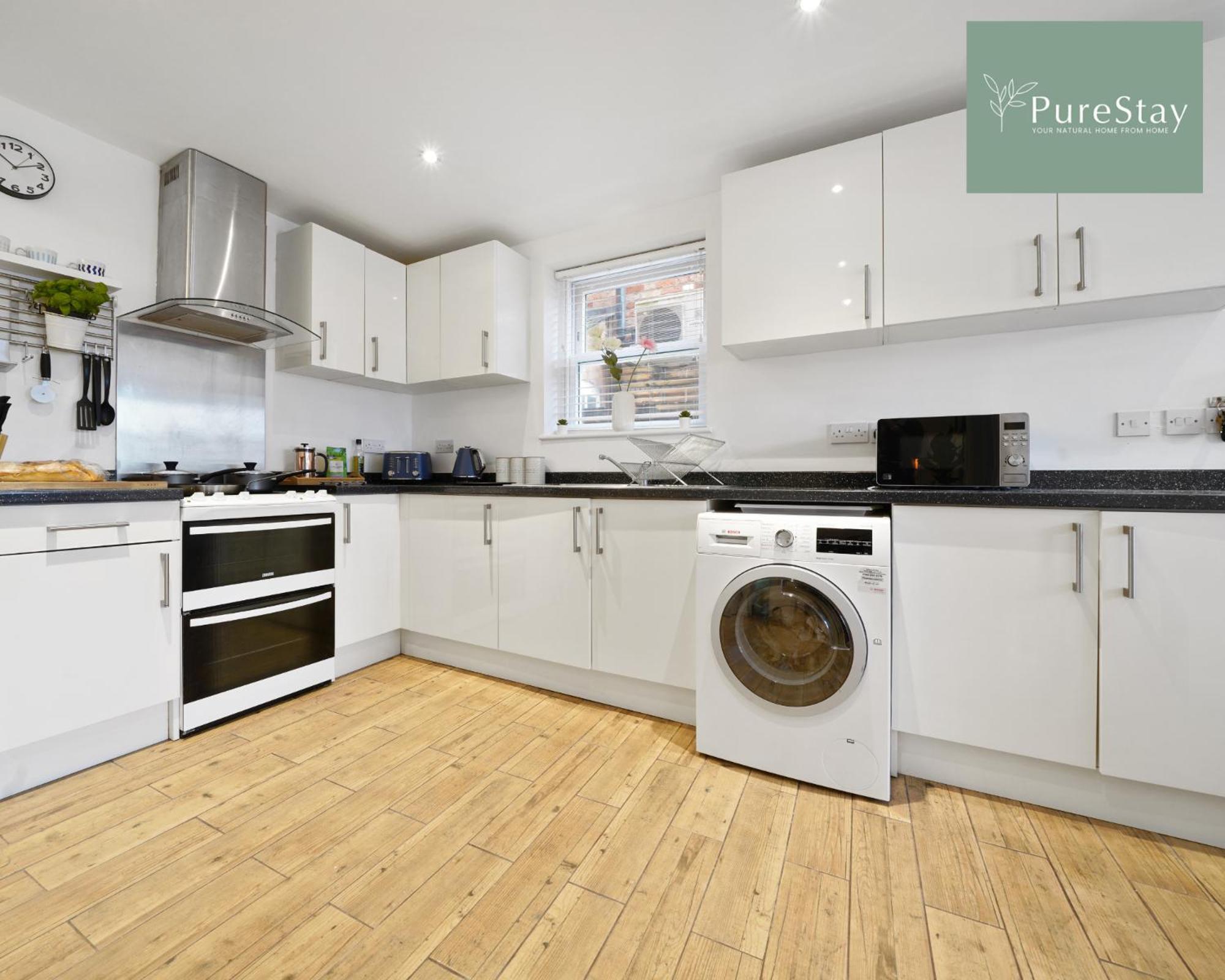 Stunning Two Bed Leamington Apartment With Free Wifi By Purestay Short Lets & Serviced Accommodation Εξωτερικό φωτογραφία